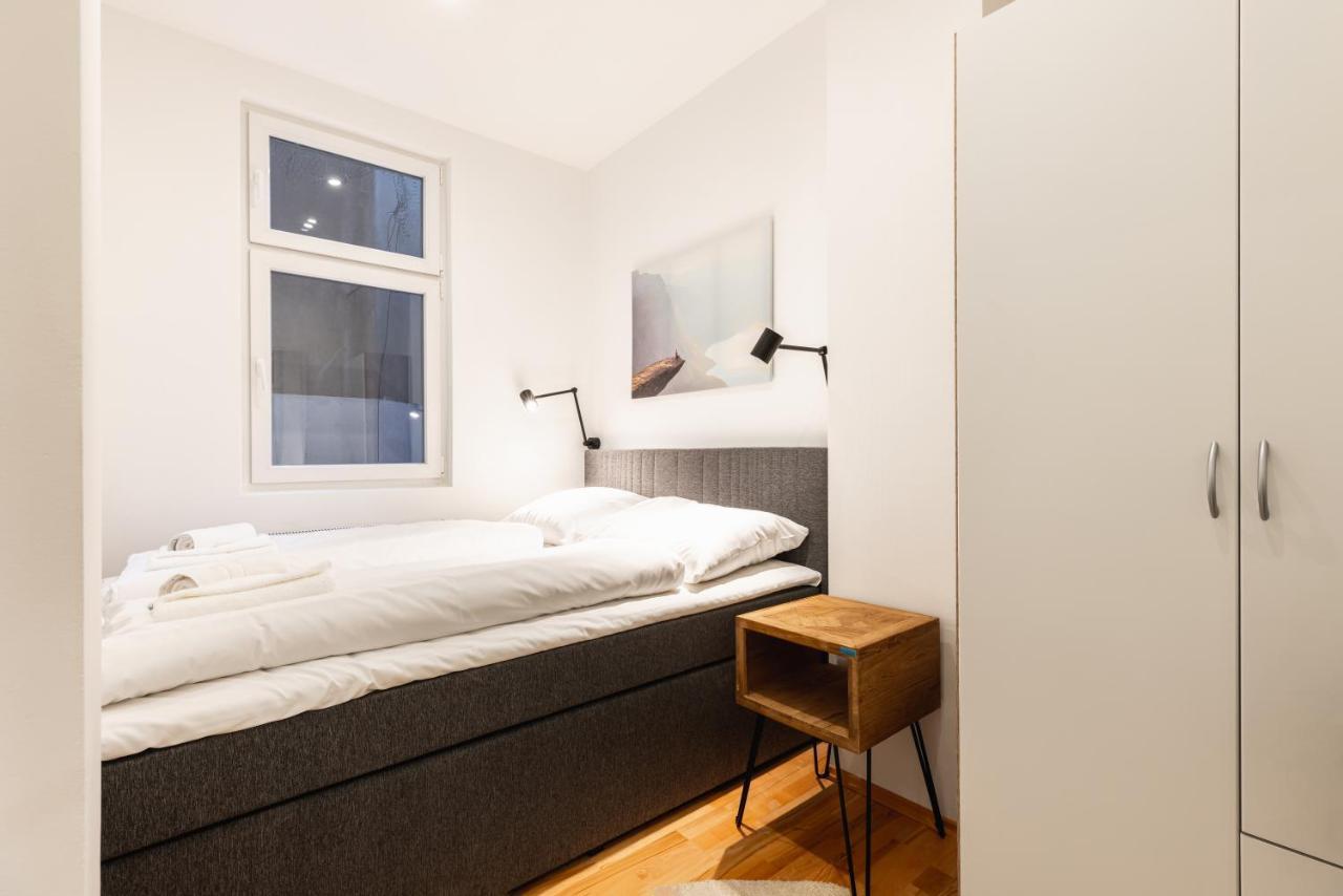 Cozy Apartment Steps Away From Subway Station Вена Экстерьер фото